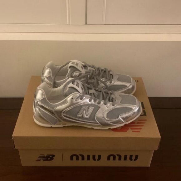 Miumiu x New Balance 530 Classic Sneake - Picture 1 of 8